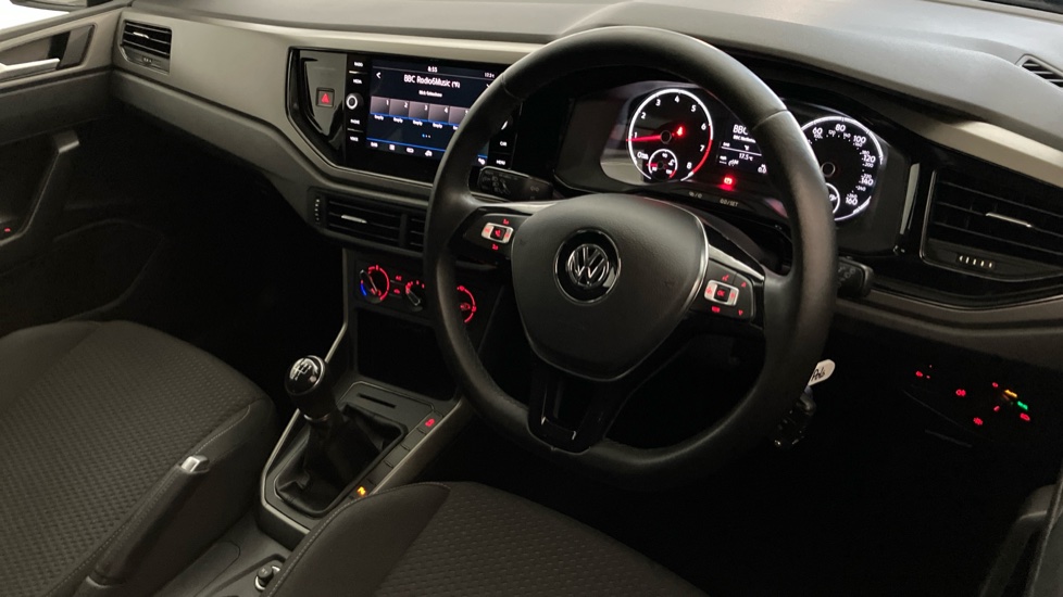 Volkswagen Polo 1.0 SE 5dr Petrol Hatchback - Image 6