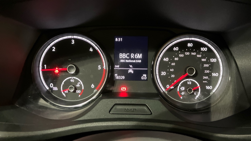 Volkswagen Transporter T32 Lwb Diesel 2.0 TDI 150 Highline Kombi Van - Image 11