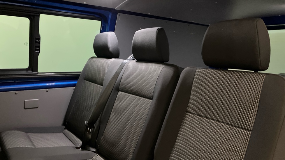Volkswagen Transporter T32 Lwb Diesel 2.0 TDI 150 Highline Kombi Van - Image 16