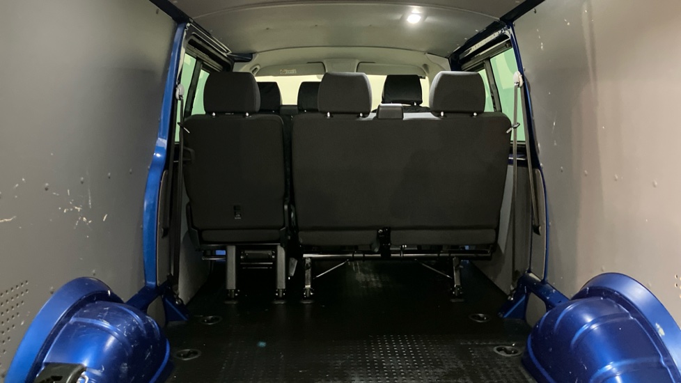 Volkswagen Transporter T32 Lwb Diesel 2.0 TDI 150 Highline Kombi Van - Image 20