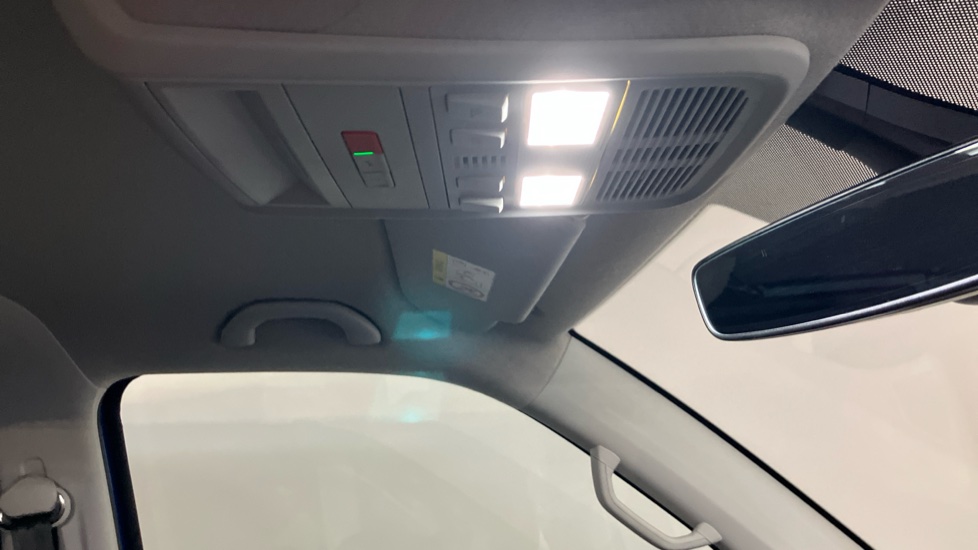 Volkswagen Transporter T32 Lwb Diesel 2.0 TDI 150 Highline Kombi Van - Image 36
