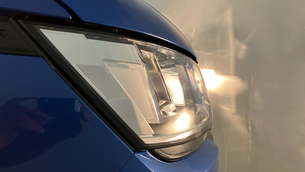Volkswagen Transporter T32 Lwb Diesel 2.0 TDI 150 Highline Kombi Van - Image 39