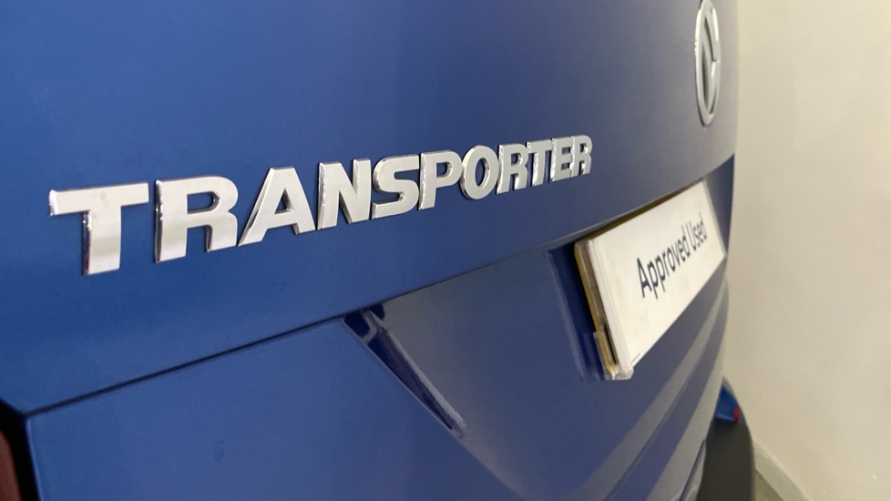 Volkswagen Transporter T32 Lwb Diesel 2.0 TDI 150 Highline Kombi Van - Image 42