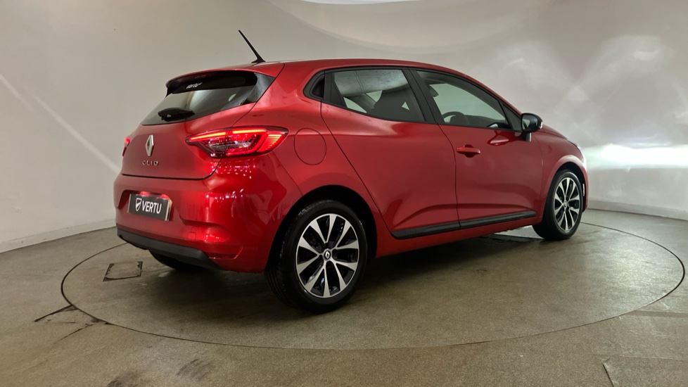 Renault Clio 1.0 TCe 90 Evolution 5dr Petrol Hatchback - Image 26