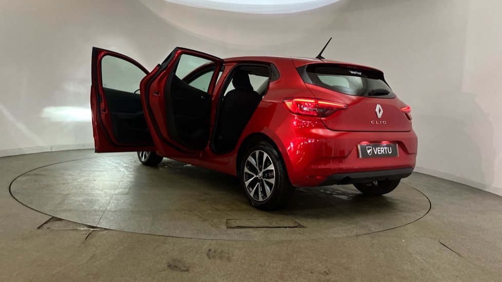Renault Clio 1.0 TCe 90 Evolution 5dr Petrol Hatchback - Image 41
