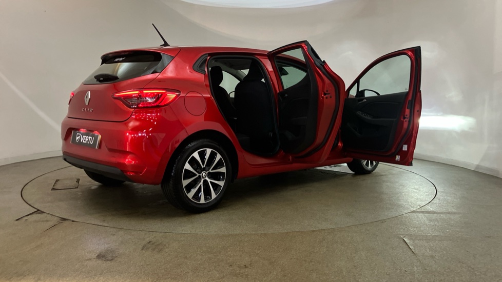 Renault Clio 1.0 TCe 90 Evolution 5dr Petrol Hatchback - Image 43