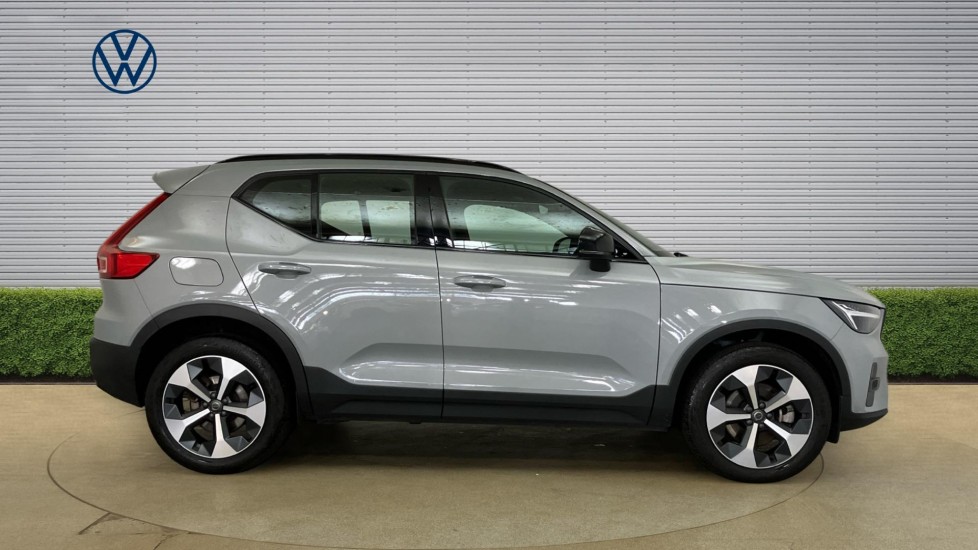 Volvo XC40 2.0 B4P Plus Dark 5dr Auto Petrol Estate - Image 4