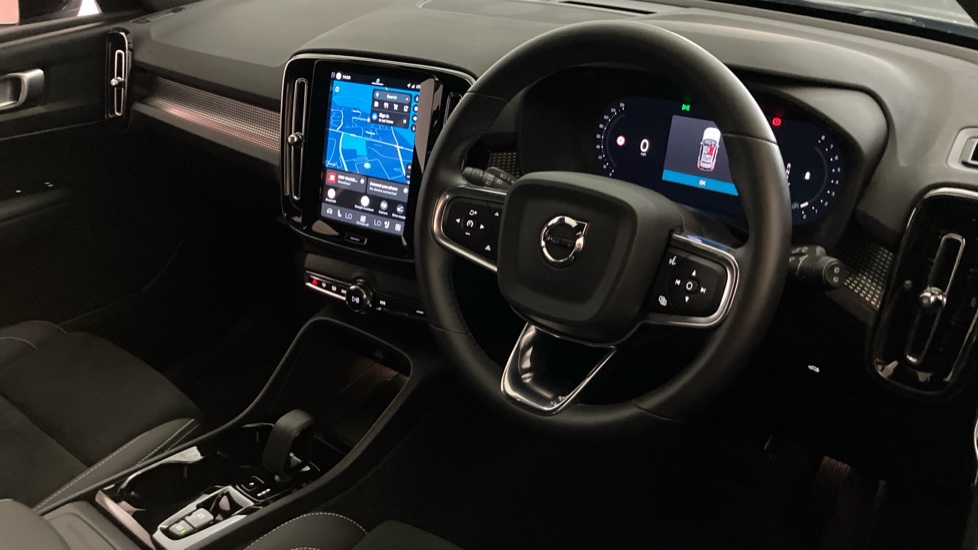 Volvo XC40 2.0 B4P Plus Dark 5dr Auto Petrol Estate - Image 6