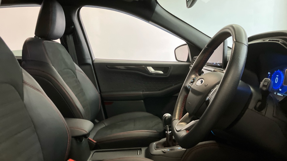 Ford Kuga 1.5 EcoBlue ST-Line Edition 5dr Diesel Estate - Image 15
