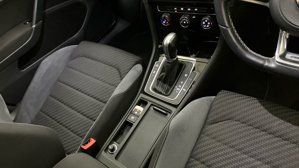 Volkswagen Golf 1.5 TSI EVO 150 R-Line 5dr DSG Petrol Hatchback - Image 14