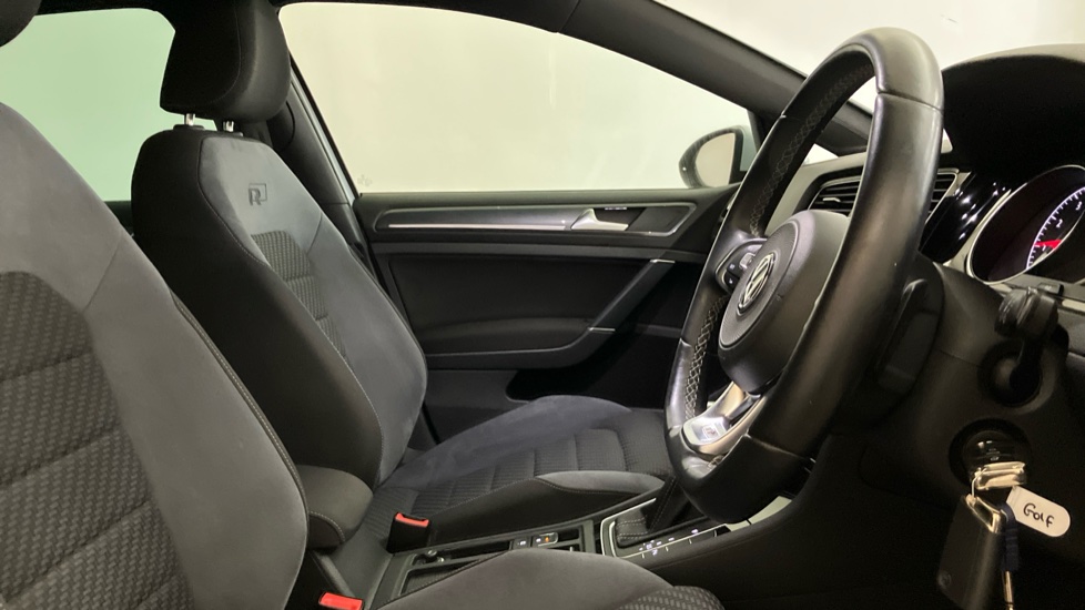 Volkswagen Golf 1.5 TSI EVO 150 R-Line 5dr DSG Petrol Hatchback - Image 15