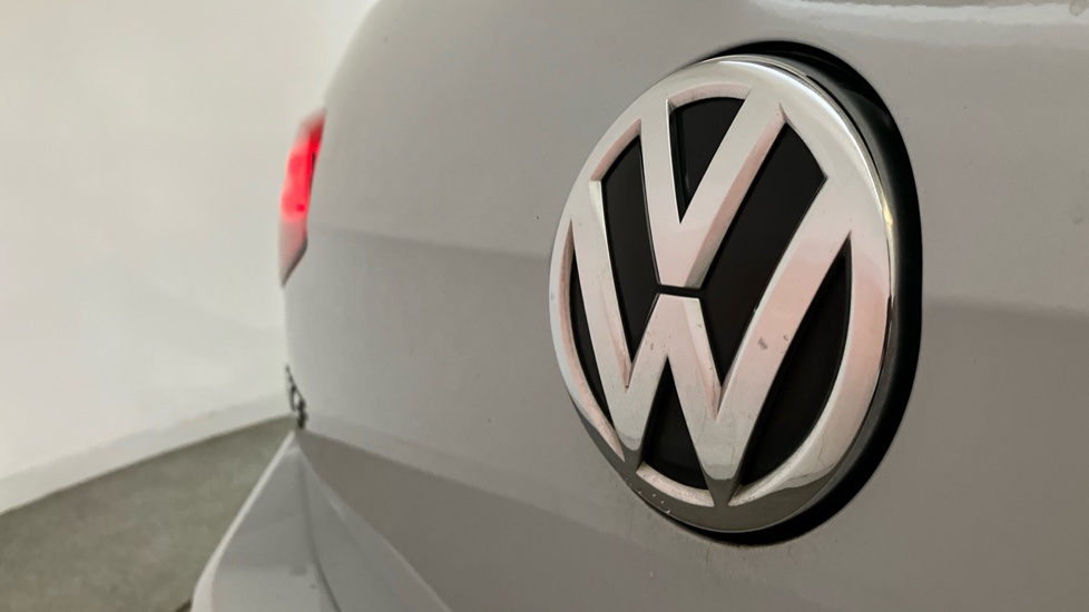 Volkswagen Golf 1.5 TSI EVO 150 R-Line 5dr DSG Petrol Hatchback - Image 25