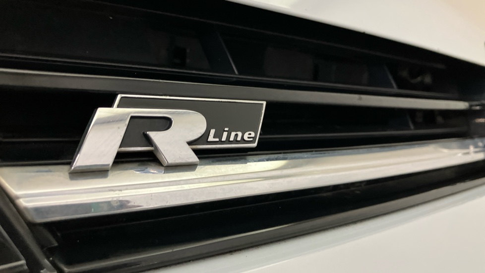 Volkswagen Golf 1.5 TSI EVO 150 R-Line 5dr DSG Petrol Hatchback - Image 29