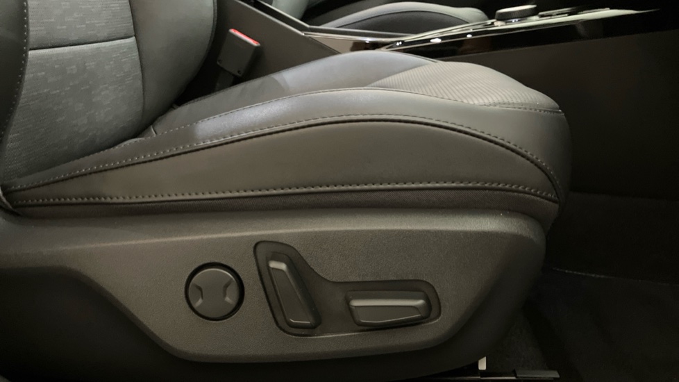 Kia Niro 1.6 GDi 127 Hybrid 4 5dr DCT Hybrid Estate - Image 21