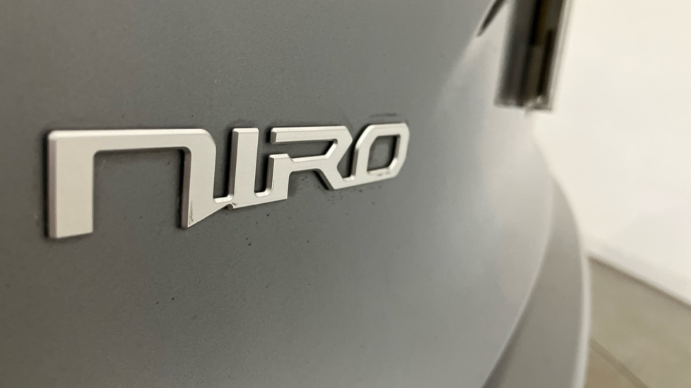 Kia Niro 1.6 GDi 127 Hybrid 4 5dr DCT Hybrid Estate - Image 27