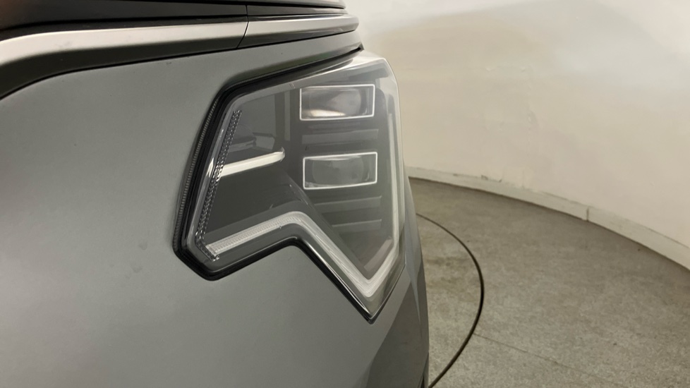 Kia Niro 1.6 GDi 127 Hybrid 4 5dr DCT Hybrid Estate - Image 36