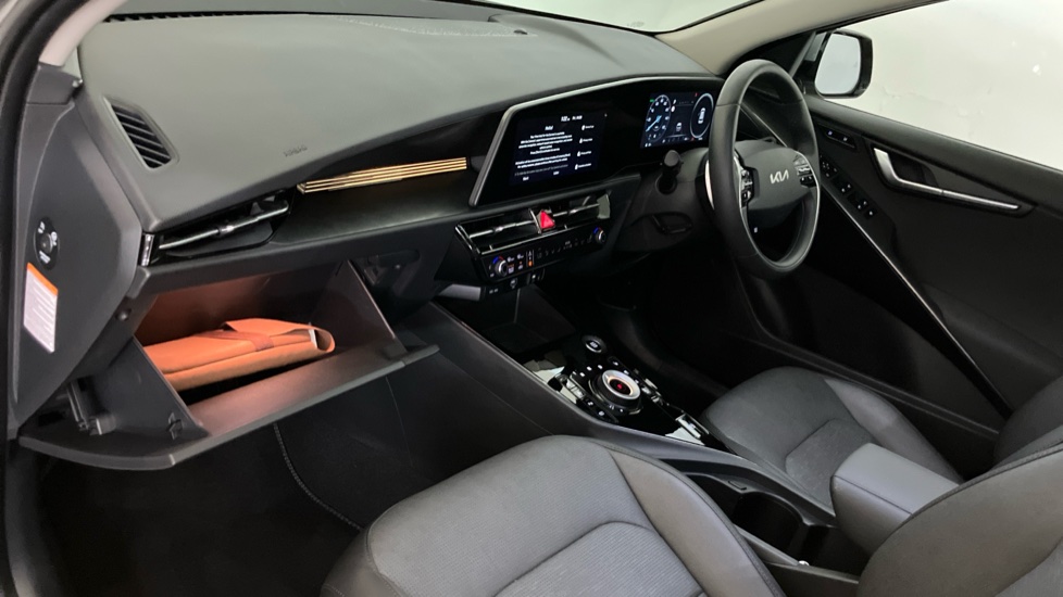 Kia Niro 1.6 GDi 127 Hybrid 4 5dr DCT Hybrid Estate - Image 42