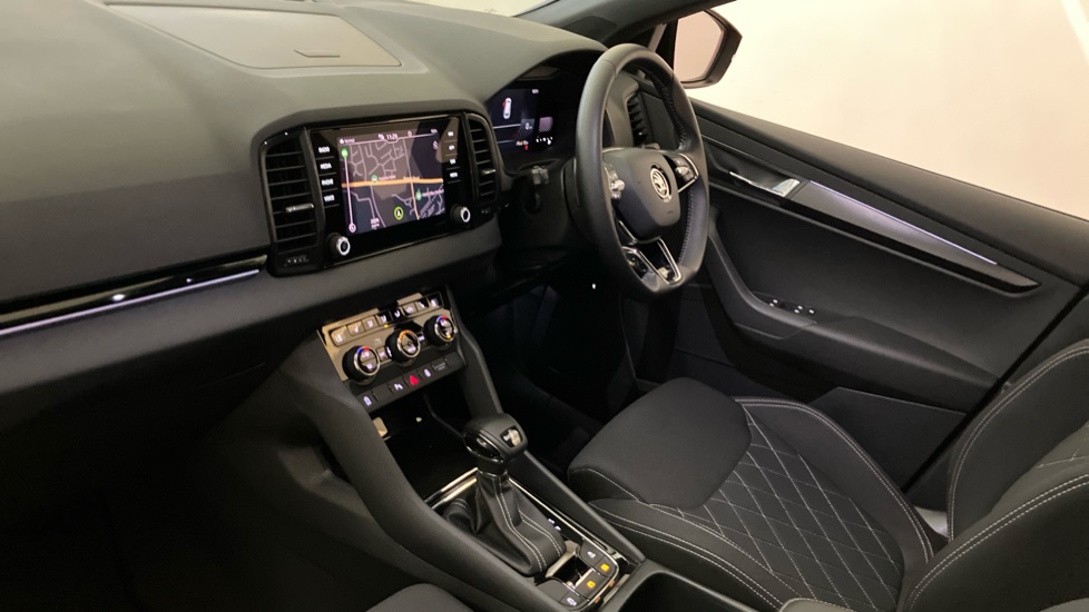 Skoda Karoq 2.0 TSI Sportline 4x4 5dr DSG Petrol Estate - Image 2
