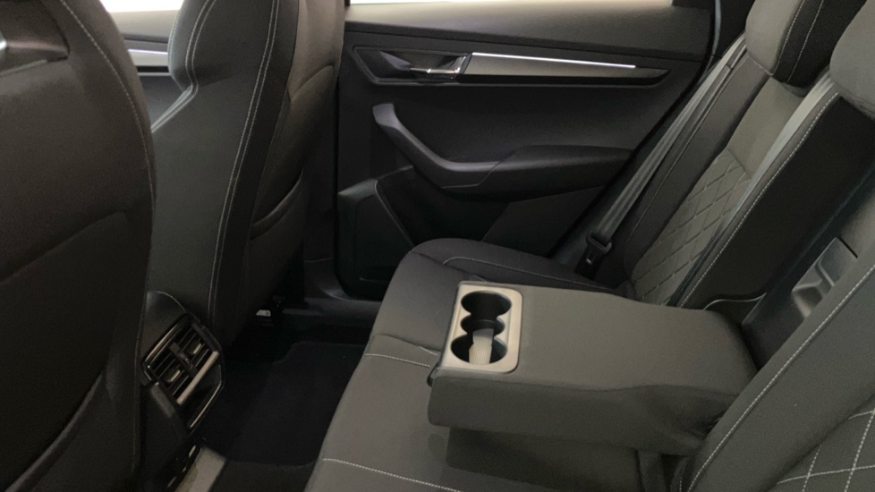 Skoda Karoq 2.0 TSI Sportline 4x4 5dr DSG Petrol Estate - Image 26