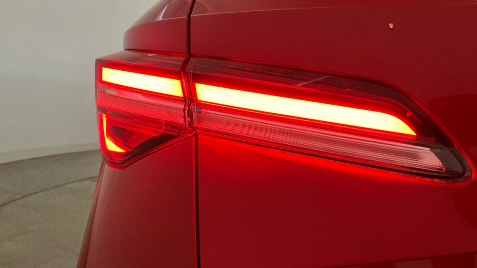 Skoda Karoq 2.0 TSI Sportline 4x4 5dr DSG Petrol Estate - Image 36