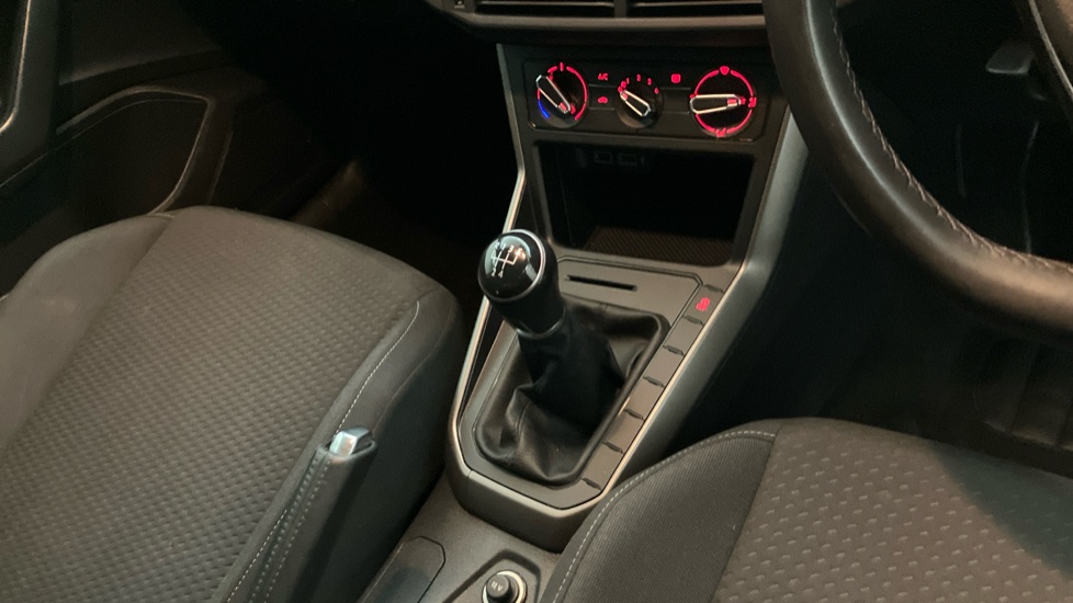 Volkswagen Polo 1.0 TSI 95 SE 5dr Petrol Hatchback - Image 14