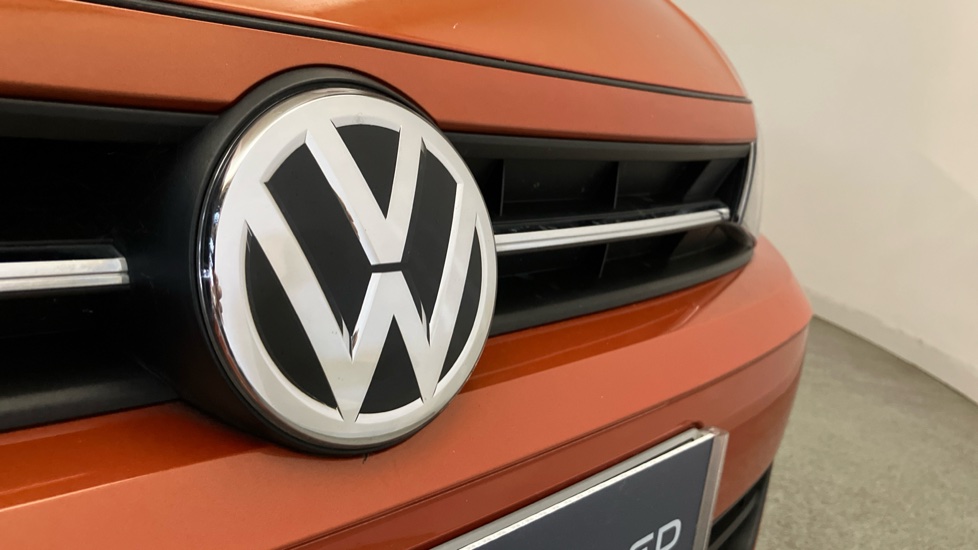 Volkswagen Polo 1.0 TSI 95 SE 5dr Petrol Hatchback - Image 24