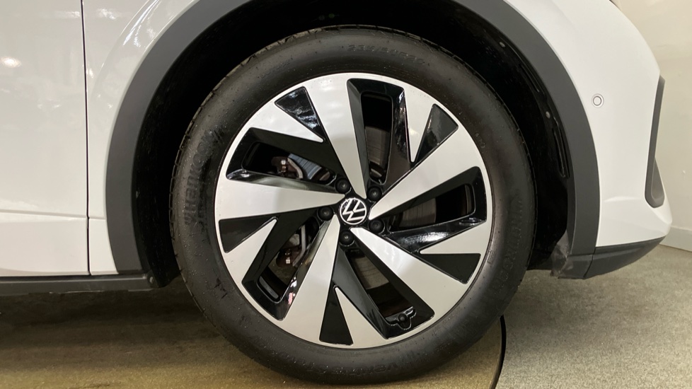 Volkswagen ID.5 150kW Max Pro Performance 77kWh 5dr Auto Electric Coupe - Image 5