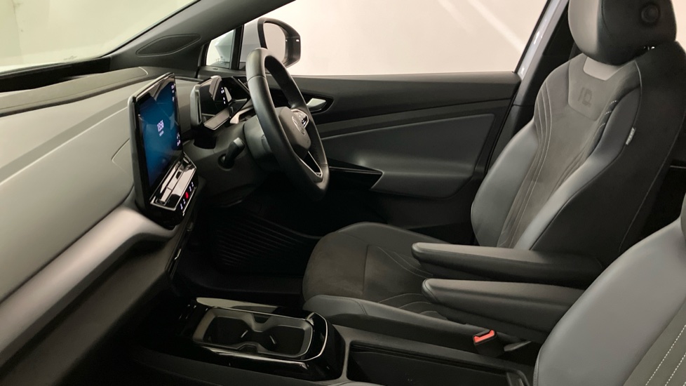Volkswagen ID.5 150kW Max Pro Performance 77kWh 5dr Auto Electric Coupe - Image 23