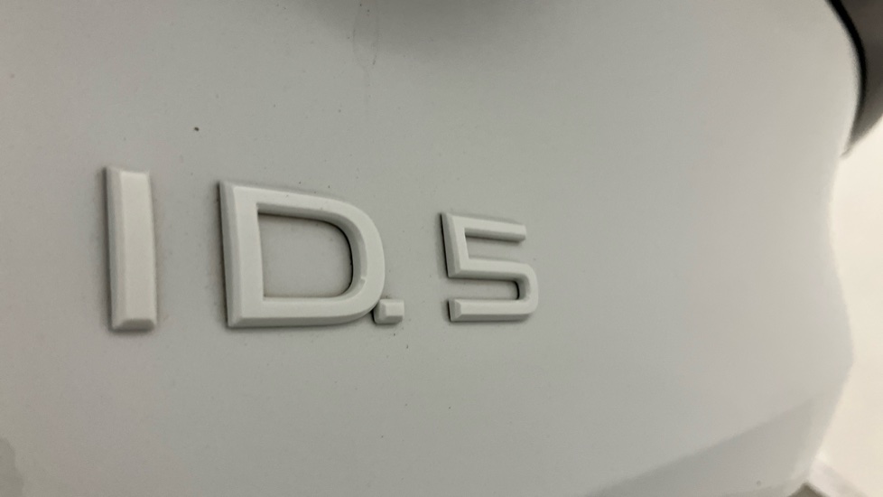 Volkswagen ID.5 150kW Max Pro Performance 77kWh 5dr Auto Electric Coupe - Image 26