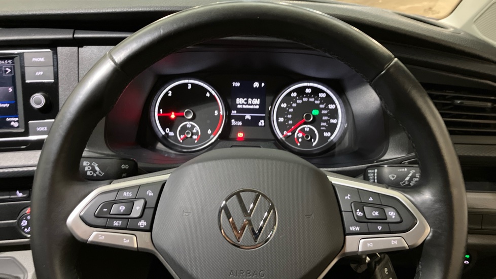 Volkswagen Transporter T32 Swb Diesel 2.0 TDI 150 Highline Kombi Van DSG - Image 10
