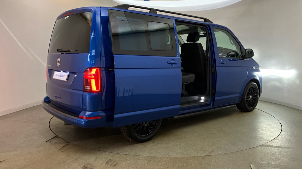 Volkswagen Transporter T32 Swb Diesel 2.0 TDI 150 Highline Kombi Van DSG - Image 44