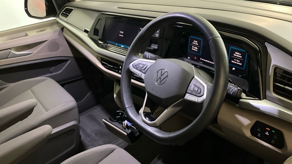 Volkswagen Multivan 2.0 TDI Life 5dr DSG Diesel Estate - Image 6