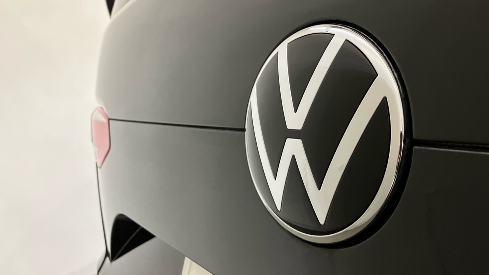 Volkswagen Multivan 2.0 TDI Life 5dr DSG Diesel Estate - Image 30
