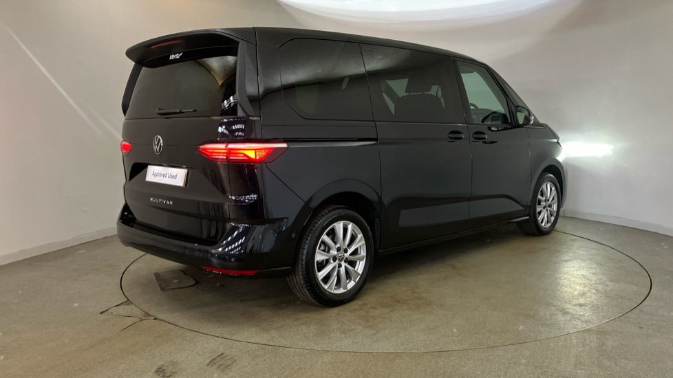 Volkswagen Multivan 2.0 TDI Life 5dr DSG Diesel Estate - Image 37