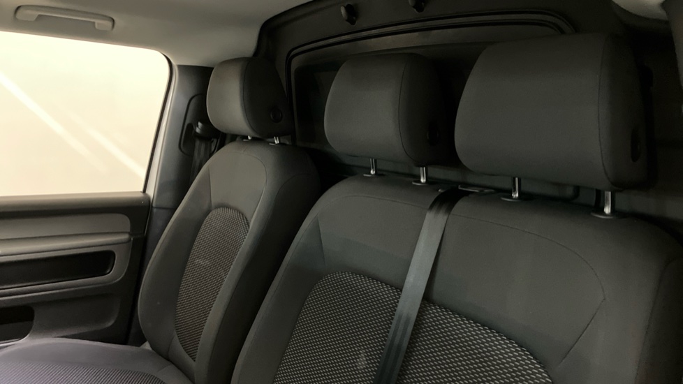 Volkswagen Id.Buzz Cargo 210kW Commerce 79kWh Auto - Image 16