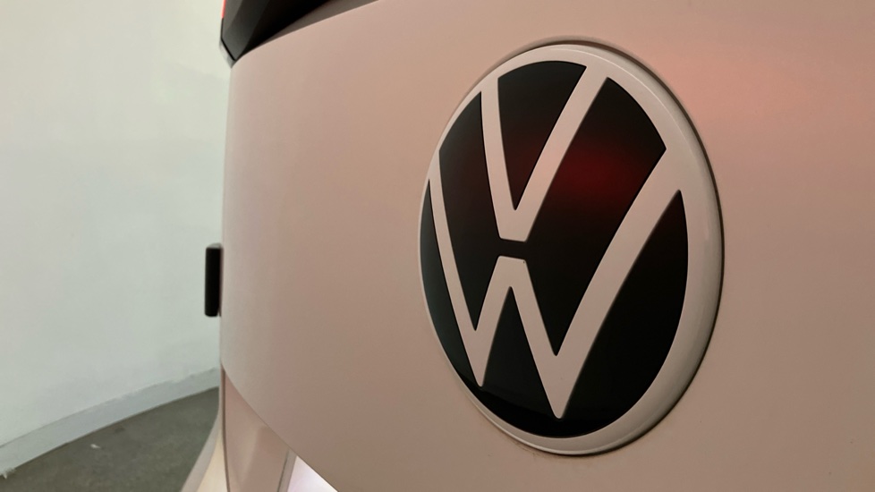 Volkswagen Id.Buzz Cargo 210kW Commerce 79kWh Auto - Image 24