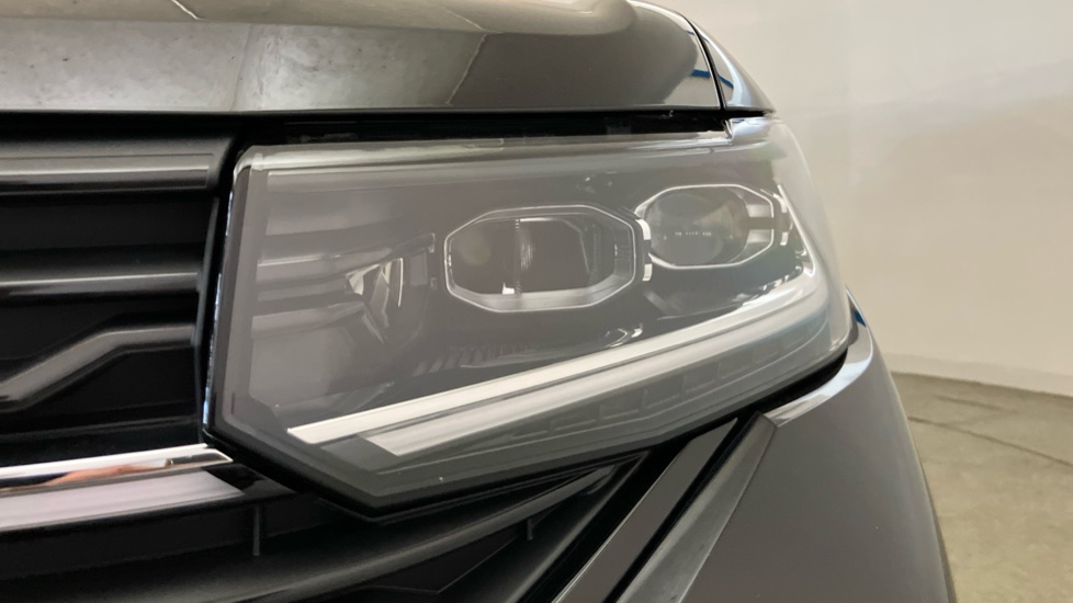 Volkswagen T-Cross 1.0 TSI Black Edition 5dr Petrol Estate - Image 31