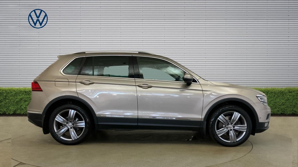 Volkswagen Tiguan 2.0 TSi 180 4Motion SEL 5dr DSG Petrol Estate - Image 4