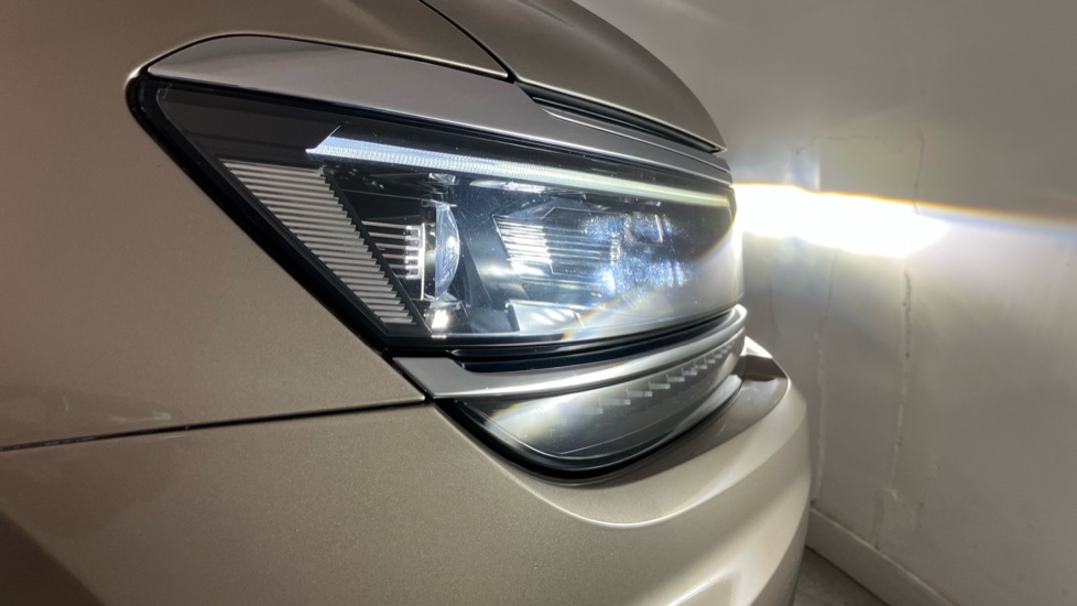 Volkswagen Tiguan 2.0 TSi 180 4Motion SEL 5dr DSG Petrol Estate - Image 40