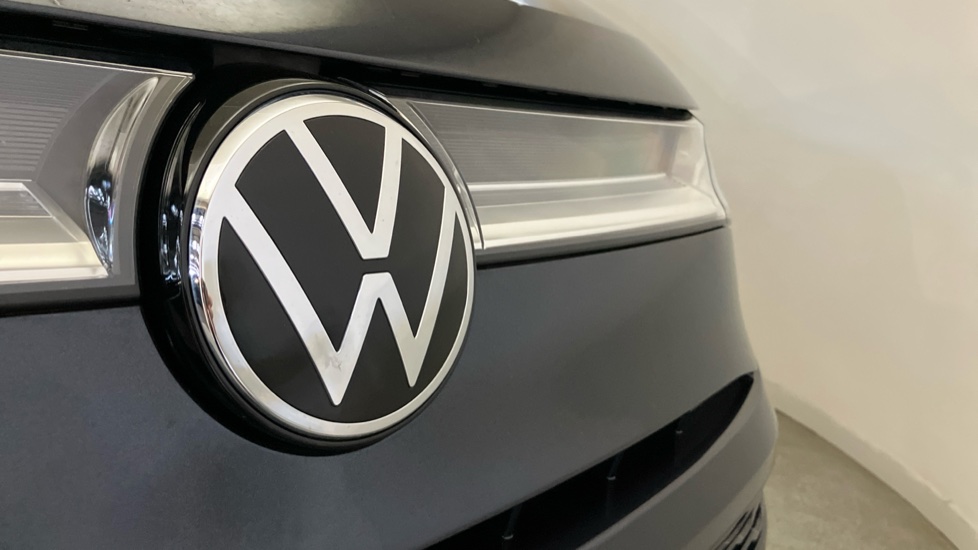 Volkswagen Multivan 2.0 TSI Style 5dr LWB DSG Petrol Estate - Image 36
