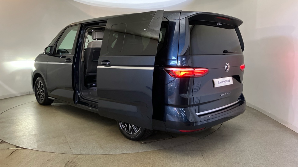 Volkswagen Multivan 2.0 TSI Style 5dr LWB DSG Petrol Estate - Image 44