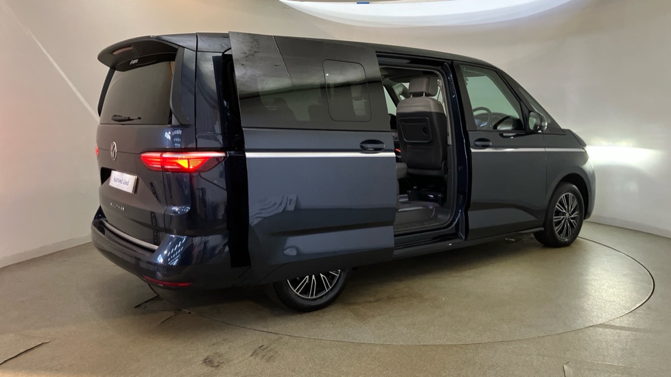Volkswagen Multivan 2.0 TSI Style 5dr LWB DSG Petrol Estate - Image 45