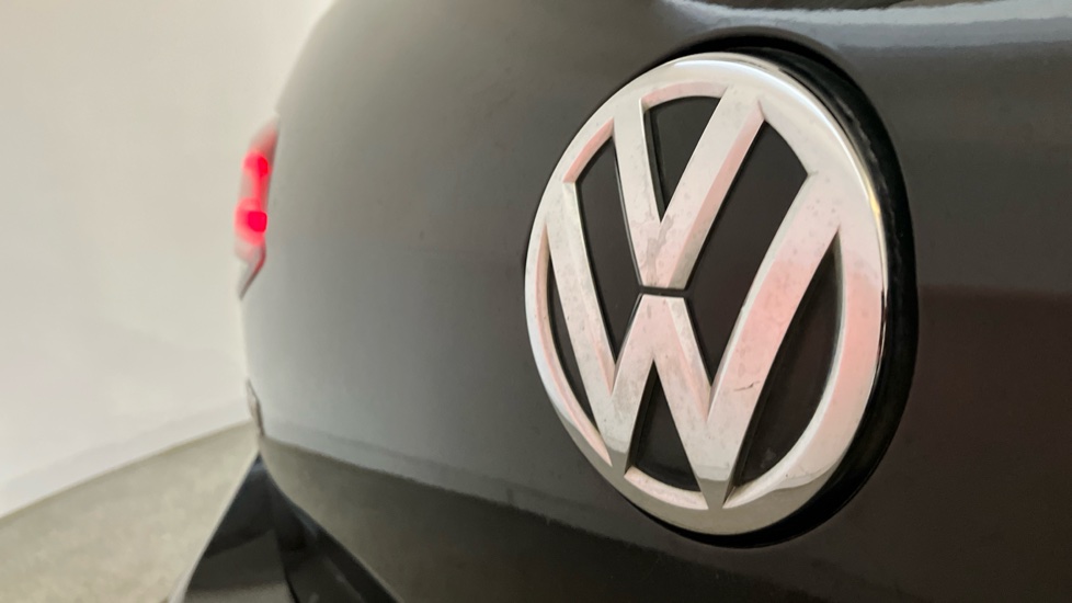 Volkswagen Golf 2.0 TSI 245 GTI Performance 5dr Petrol Hatchback - Image 26