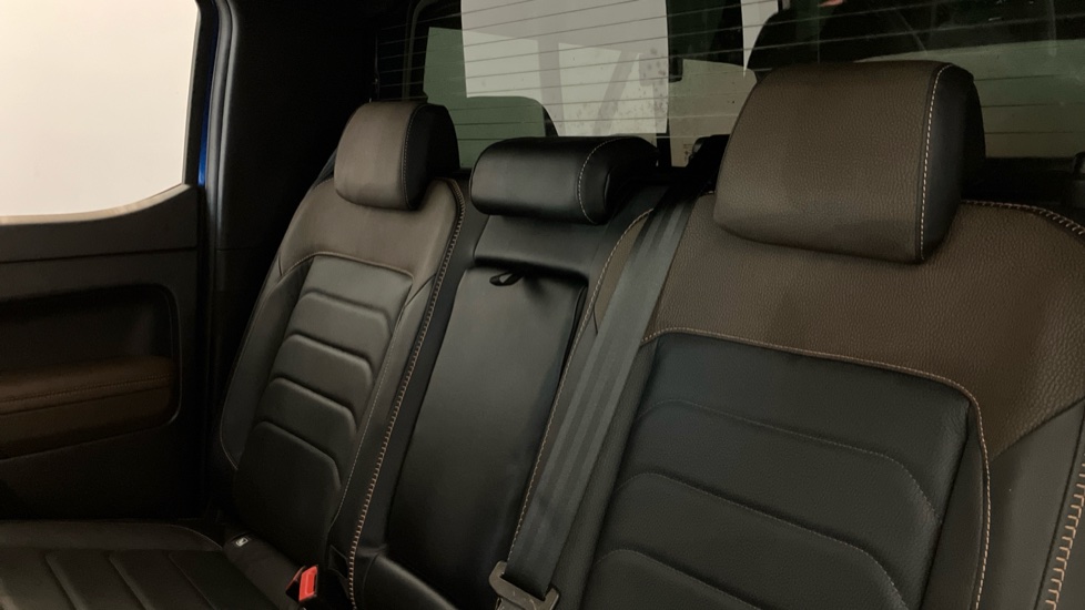 Volkswagen Amarok Diesel D/Cab Pick Up PanAmericana 3.0 V6 TDI 240 4M Auto - Image 16
