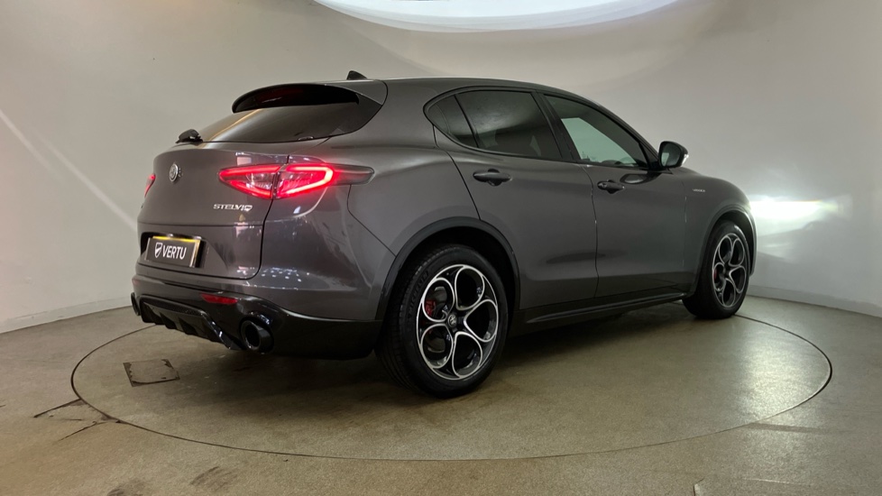 Alfa Romeo Stelvio 2.2 D 210 Sprint 5dr AWD Auto Diesel Estate - Image 36