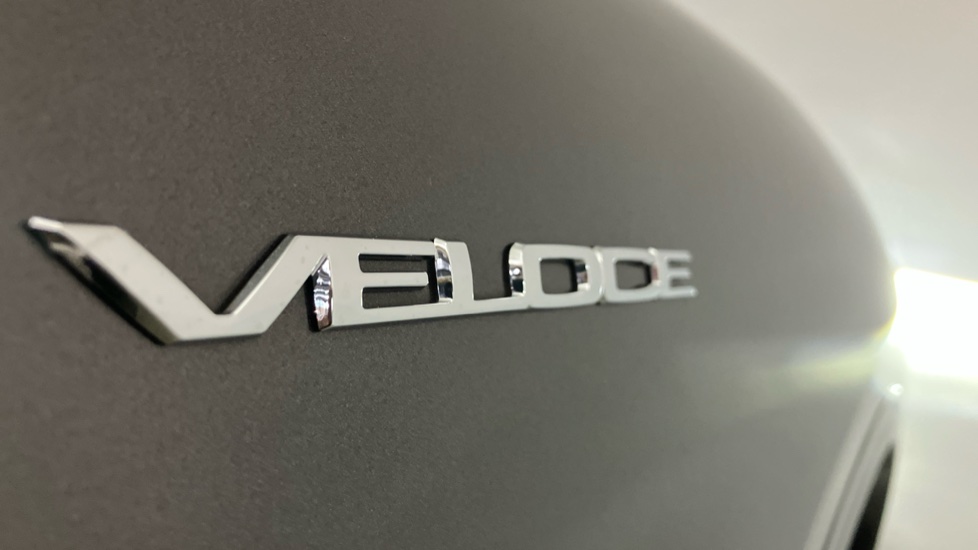 Alfa Romeo Stelvio 2.2 D 210 Sprint 5dr AWD Auto Diesel Estate - Image 37
