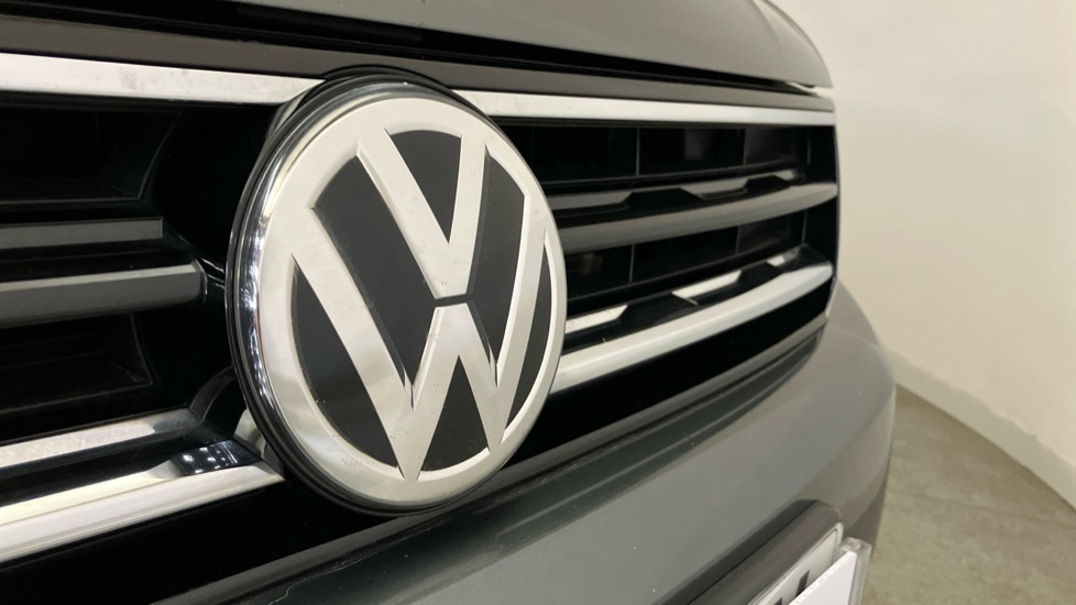 Volkswagen Tiguan 2.0 TDi 150 4Motion SE Nav 5dr DSG Diesel Estate - Image 29