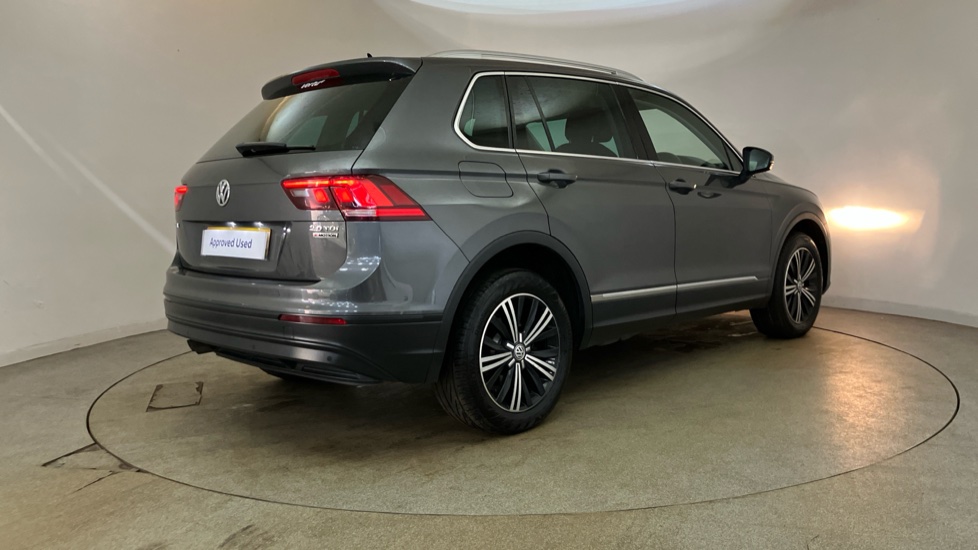 Volkswagen Tiguan 2.0 TDi 150 4Motion SE Nav 5dr DSG Diesel Estate - Image 33