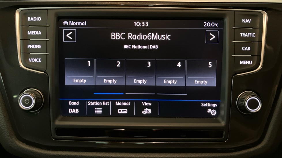 Volkswagen Tiguan 2.0 TDi 150 4Motion SE Nav 5dr DSG Diesel Estate - Image 36