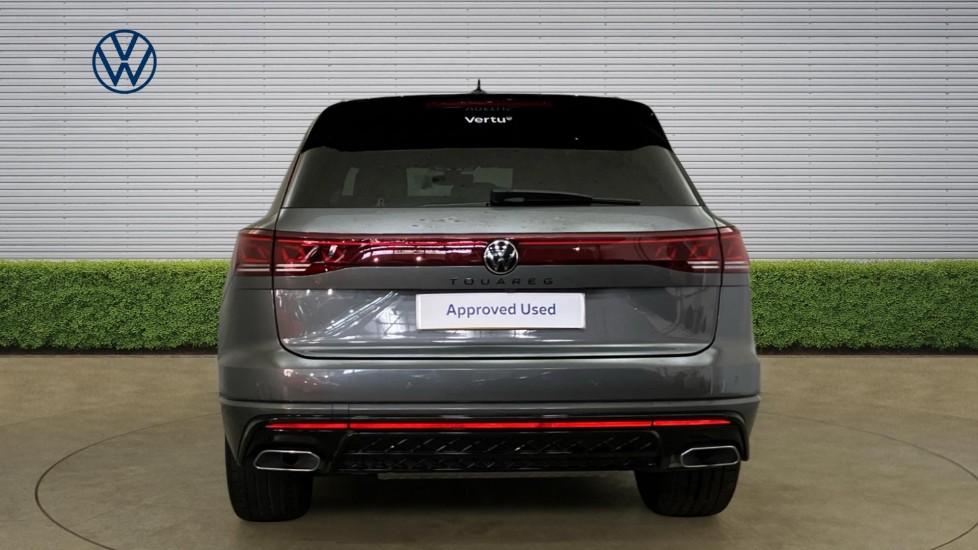Volkswagen Touareg 3.0 V6 TDI 4Motion 286 Black Edition 5dr Tip Auto Diesel Estate - Image 8